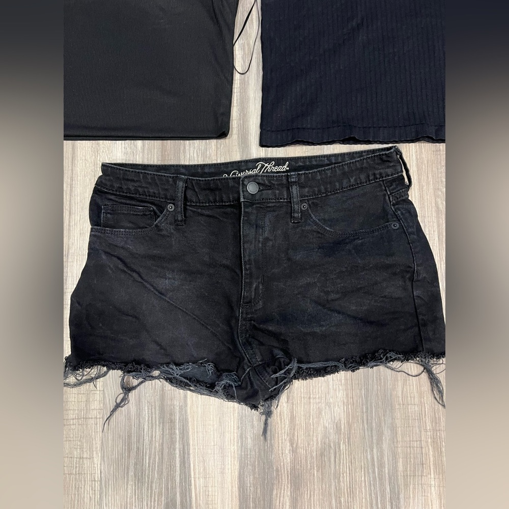 Tops and short set - Picture 7 of 12